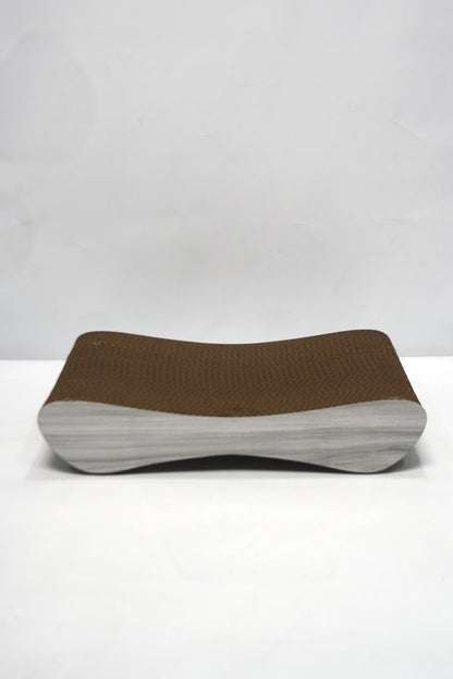 Dekoratif Karton Kedi Tırmalama Kanepesi- Small (43x24x8,5 cm) Gri Desen